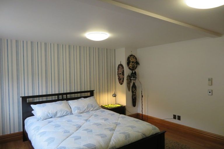 Photo of property in 6 Cardigan Street, Arrowtown, 9302