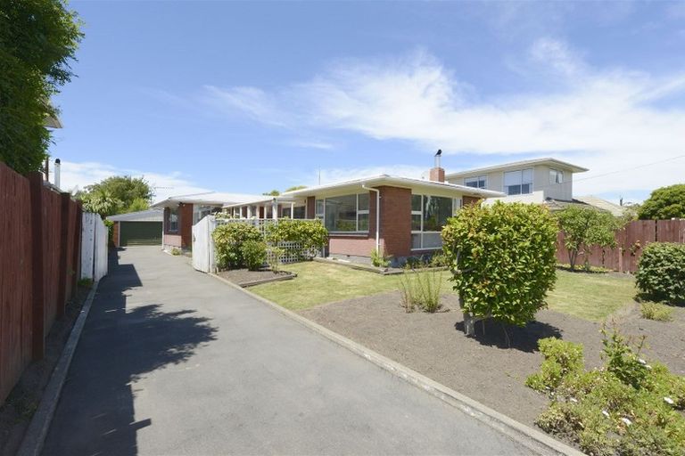 Photo of property in 138 Grimseys Road, Redwood, Christchurch, 8051