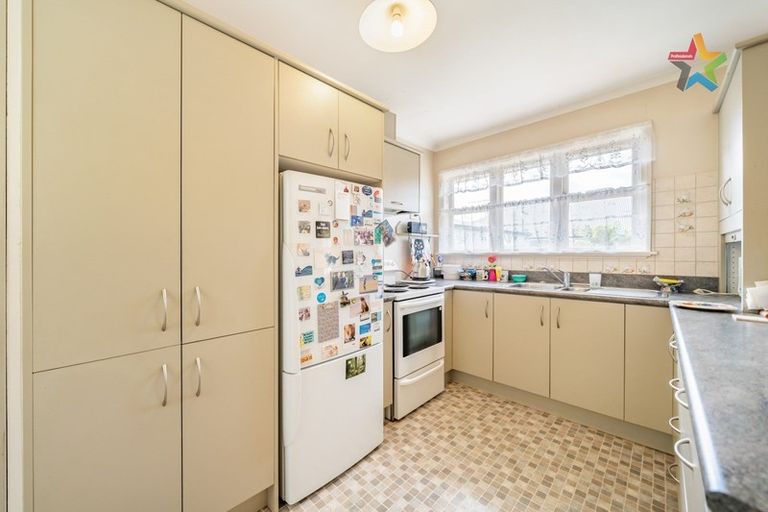 Photo of property in 1 Craig Grove, Elderslea, Upper Hutt, 5018