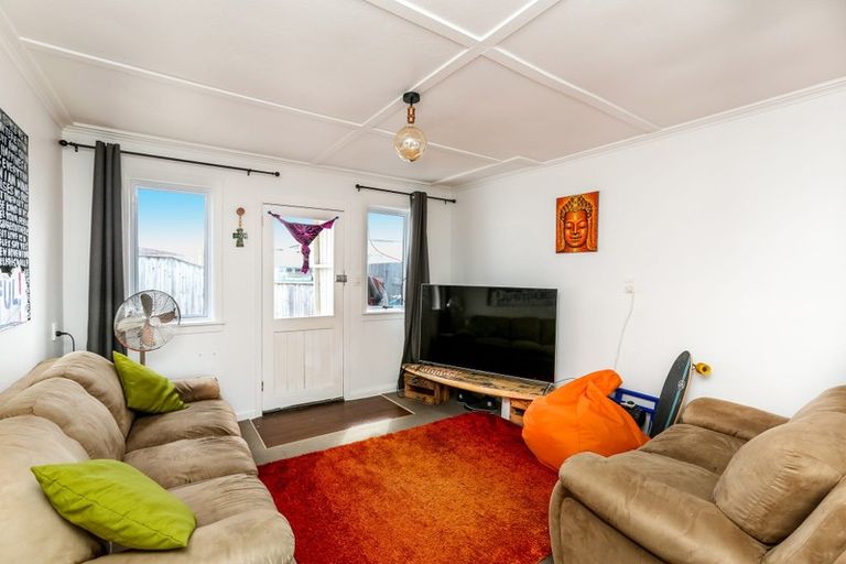 Photo of property in 14/2 Karamu Street, Strandon, New Plymouth, 4312