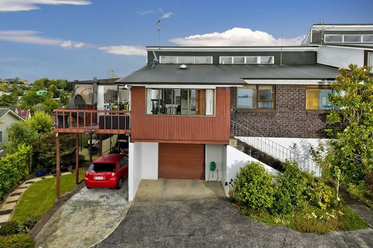 Photo of property in 2/66 Lynden Avenue, Hillcrest, Auckland, 0627