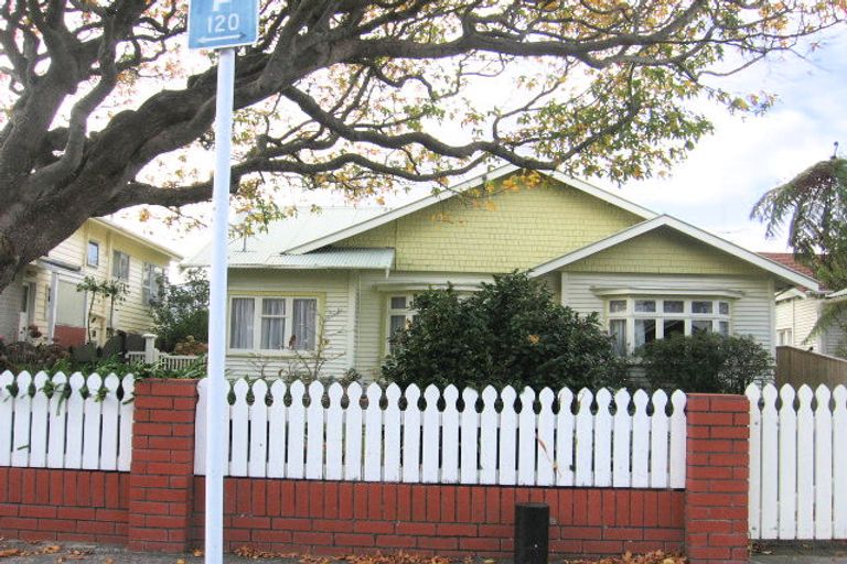 Photo of property in 20 Bloomfield Terrace, Hutt Central, Lower Hutt, 5010