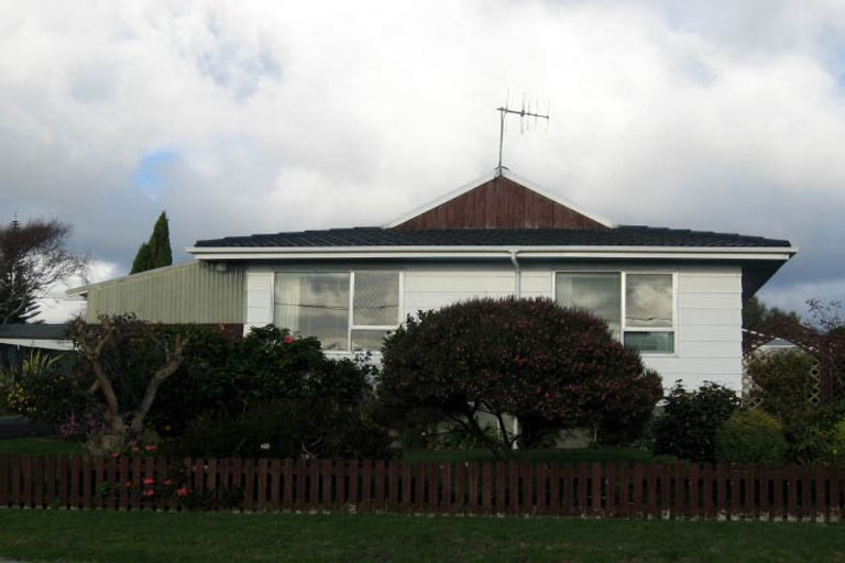 Photo of property in 32a Michael Road, Paraparaumu Beach, Paraparaumu, 5032