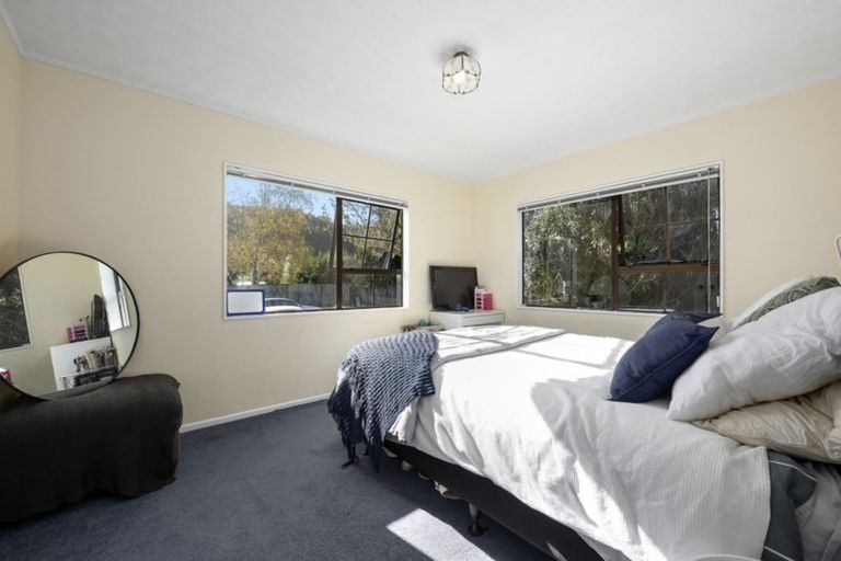 Photo of property in 2 Moonstone Grove, Birchville, Upper Hutt, 5018