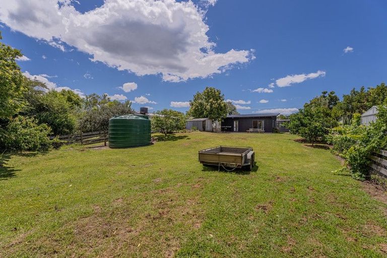 Photo of property in 24 Captain Cook Road, Cooks Beach, Whitianga, 3591
