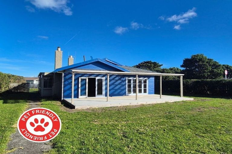 Photo of property in 180 Tasman Street, Opunake, 4616