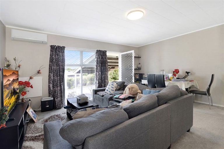 Photo of property in 2/60 Gardner Avenue, New Lynn, Auckland, 0600
