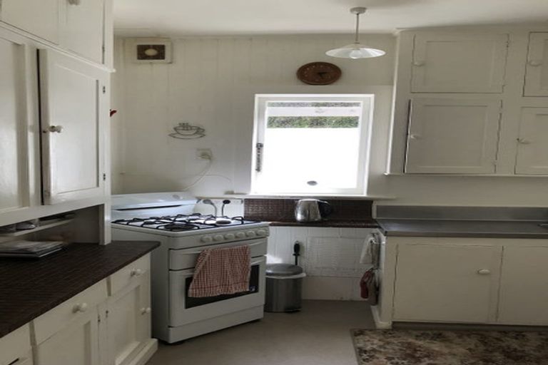 Photo of property in 76 Mitchell Street, Brooklyn, Wellington, 6021