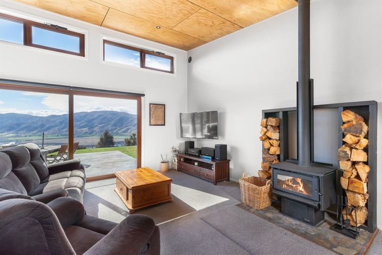 Photo of property in 177 Wailana Heights Drive, Queensberry, Cromwell, 9383