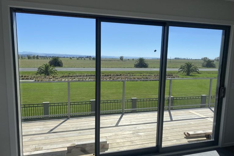 Photo of property in 64 Pelorus Avenue, Poraiti, Napier, 4112