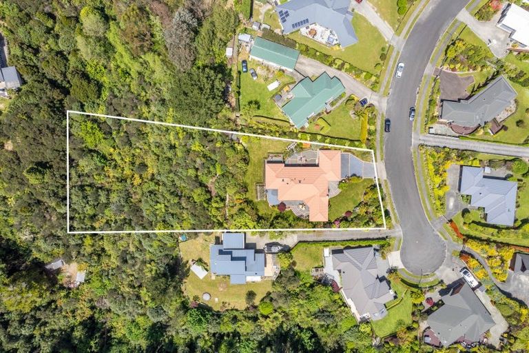 Photo of property in 9 Marua Palm Grove, Timberlea, Upper Hutt, 5018