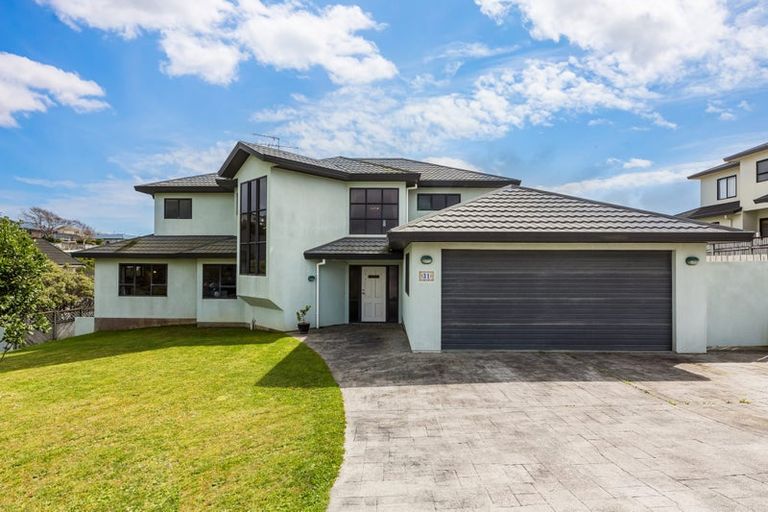 Photo of property in 31 Lanyon Place, Whitby, Porirua, 5024