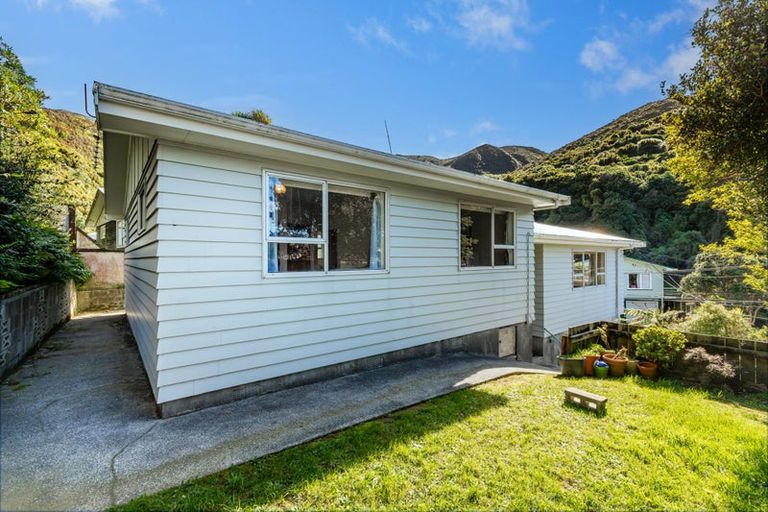 Photo of property in 135 Awarua Street, Ngaio, Wellington, 6035