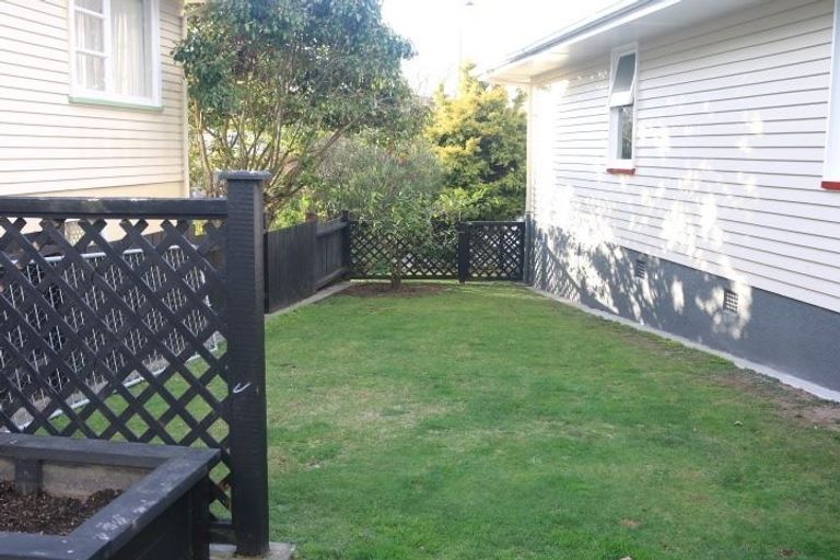 Photo of property in 30 Churchill Avenue, Hokowhitu, Palmerston North, 4410