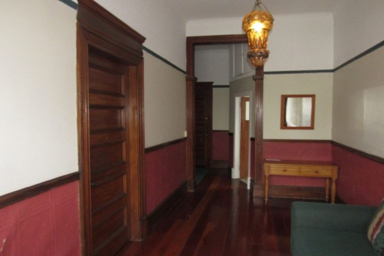 Photo of property in 239 The Terrace, Te Aro, Wellington, 6011