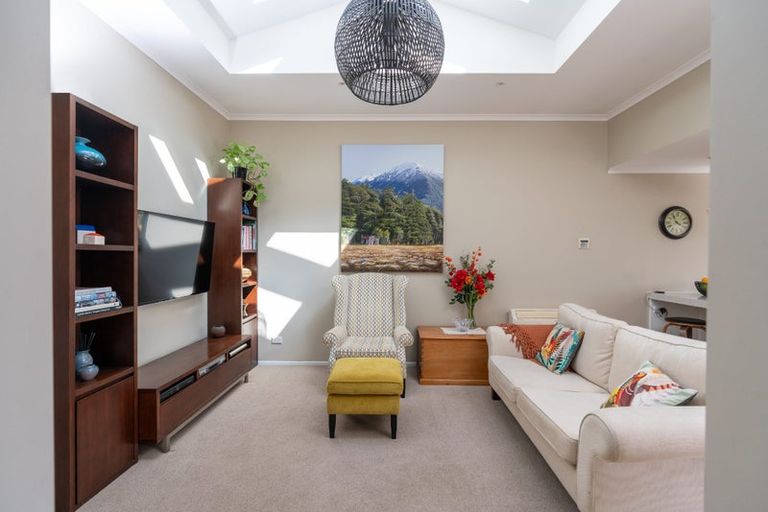 Photo of property in 450 Te Moana Road, Waikanae, 5036