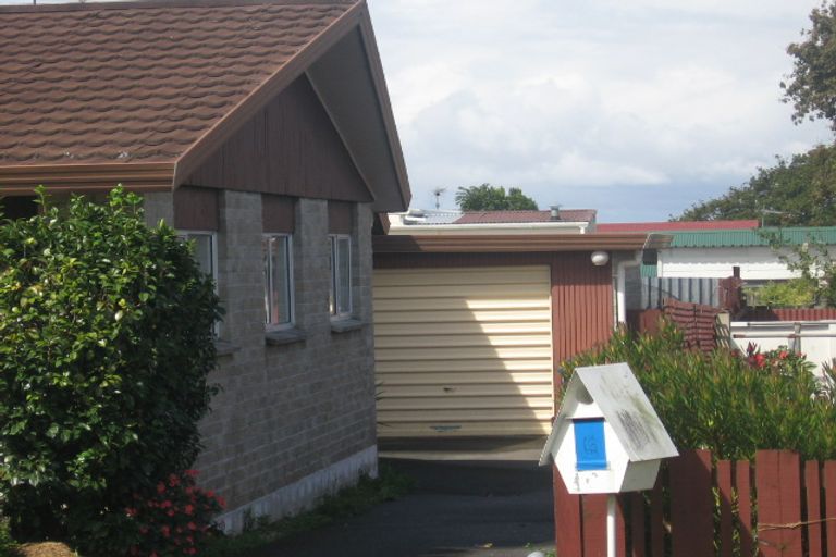 Photo of property in 8 Faith Bullock Place, New Lynn, Auckland, 0600