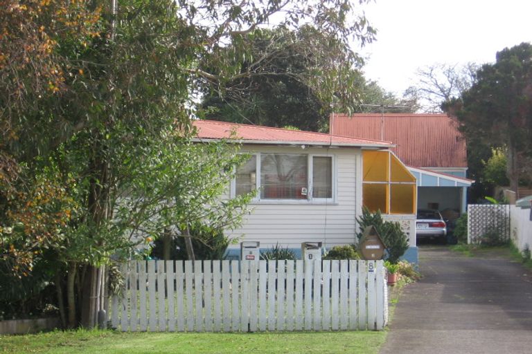 Photo of property in 8 Barberry Lane, Te Atatu Peninsula, Auckland, 0610