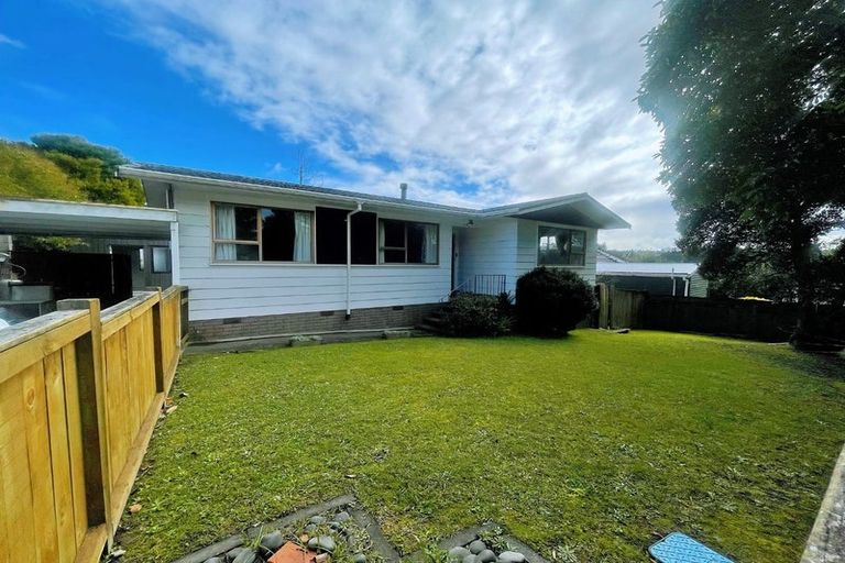 Photo of property in 2/2 Spinella Drive, Bayview, Auckland, 0629