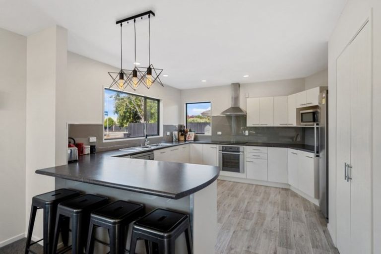 Photo of property in 3 Pinaster Place, Parklands, Christchurch, 8083