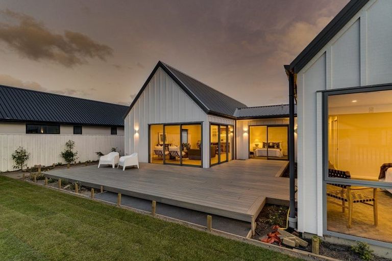 Photo of property in 5 Frank Ernest Crescent, Prebbleton, 7604