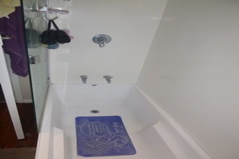 Photo of property in 77 Fraser Street, Wainuiomata, Lower Hutt, 5014