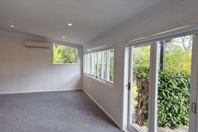 Photo of property in 300 Paremoremo Road, Paremoremo, Auckland, 0632