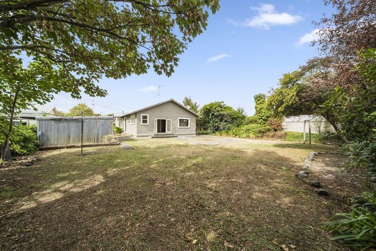 Photo of property in 3 Panama Street, Martinborough, 5711