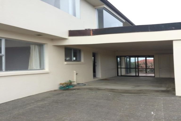 Photo of property in 6 Sampson Lane, Northcote, Auckland, 0627