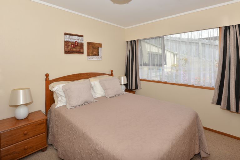 Photo of property in 52 Hilltop Avenue, Morningside, Whangarei, 0110