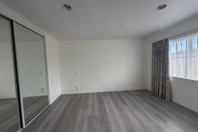 Photo of property in 34 Millhouse Drive, Northpark, Auckland, 2013