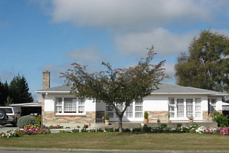 Photo of property in 18 Smith Street, Waimate, 7924