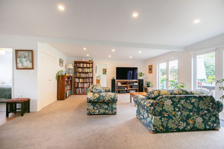 Photo of property in 1021 Old North Road, Waimauku, 0882