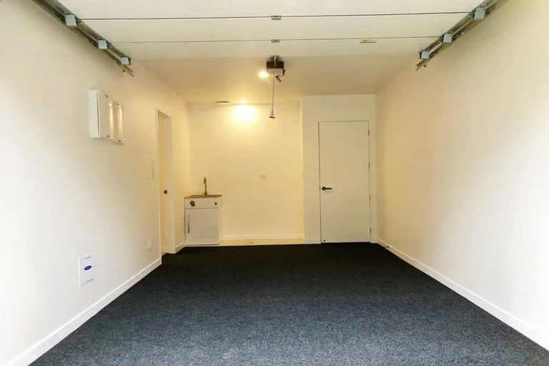 Photo of property in 7 Yellow Pear Lane, Karaka, 2578