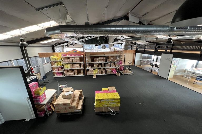 Photo of property in 25a Great South Road, Papakura, 2110