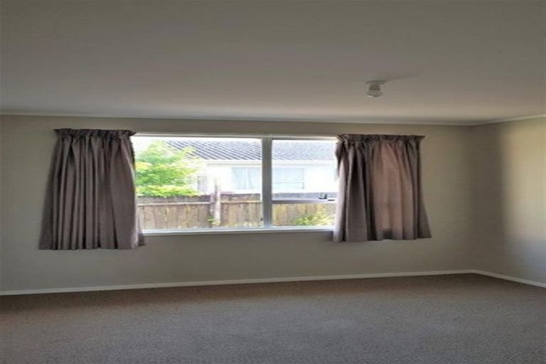 Photo of property in 13 Cranberry Place, Bucklands Beach, Auckland, 2012