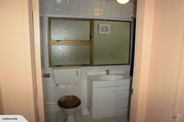 Photo of property in Recreation Reserve, 4/273 Grounsell Crescent, Belmont, Lower Hutt, 5010