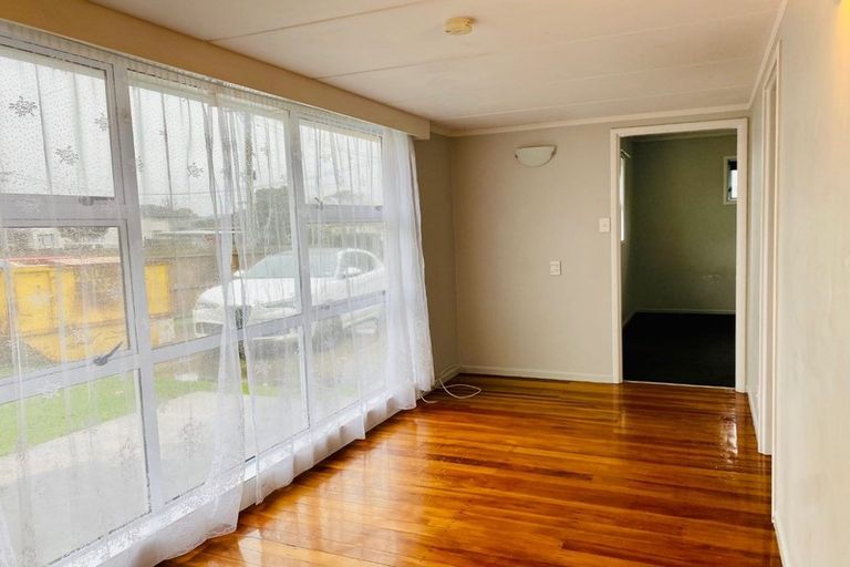 Photo of property in 12 John Street, Mangere East, Auckland, 2024