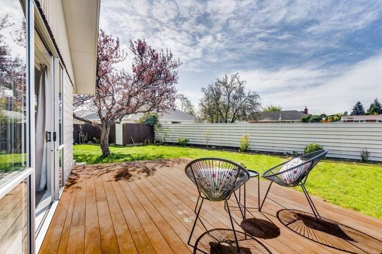 Photo of property in 48 Kent Lodge Avenue, Avonhead, Christchurch, 8042