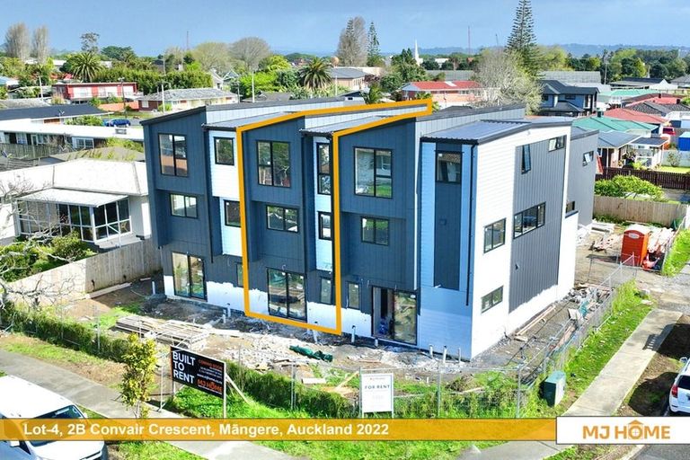 Photo of property in 2b Convair Crescent, Mangere, Auckland, 2022