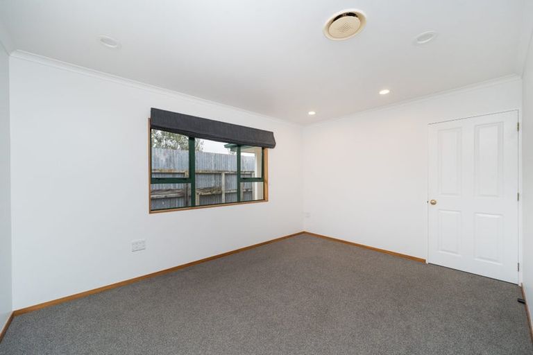 Photo of property in 86 Pahiatua Street, Hokowhitu, Palmerston North, 4410