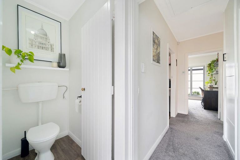 Photo of property in 54c Te Atatu Road, Te Atatu South, Auckland, 0610