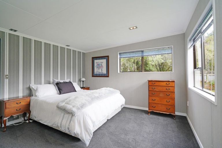 Photo of property in 29 Awarua Road, Otatara, Invercargill, 9879