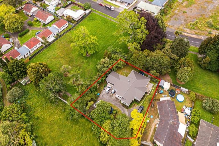Photo of property in 13 Chibnall Place, Conifer Grove, Takanini, 2112