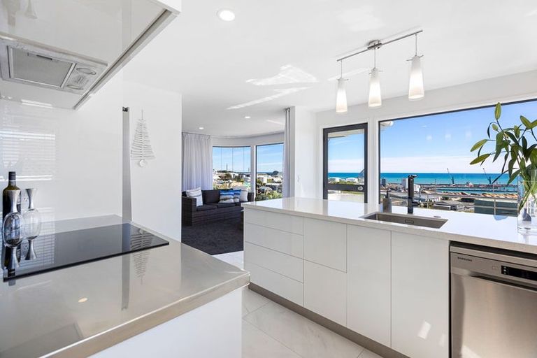 Photo of property in 12c Parris Street, Moturoa, New Plymouth, 4310