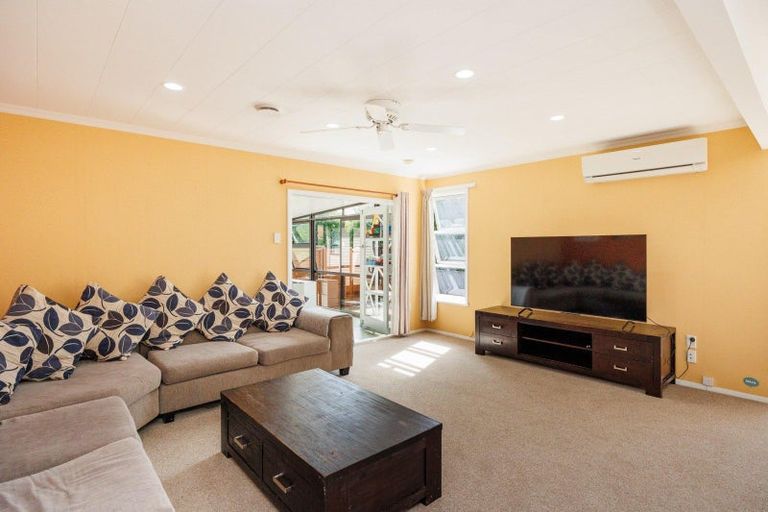 Photo of property in 18 Park Road, West End, Palmerston North, 4412