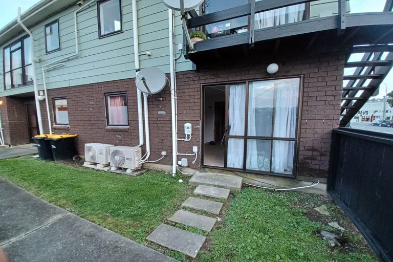 Photo of property in 1/615 Evans Bay Parade, Kilbirnie, Wellington, 6022