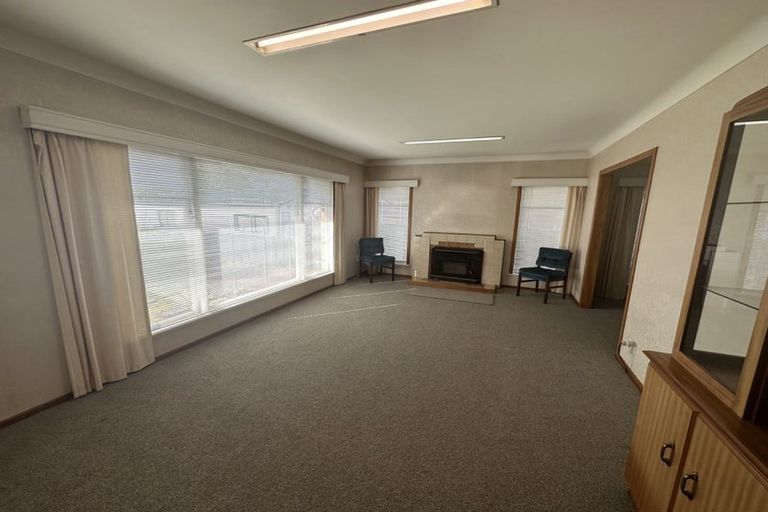 Photo of property in 88 Seymour Road, Sunnyvale, Auckland, 0612