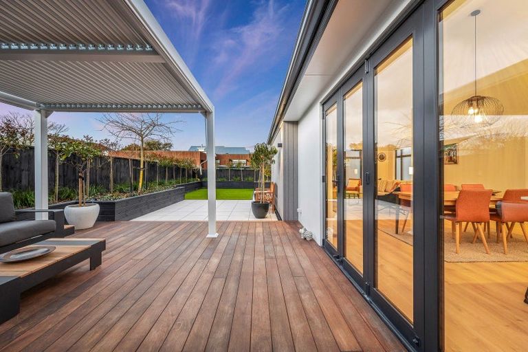 Photo of property in 69a Wai-iti Terrace, Bryndwr, Christchurch, 8052