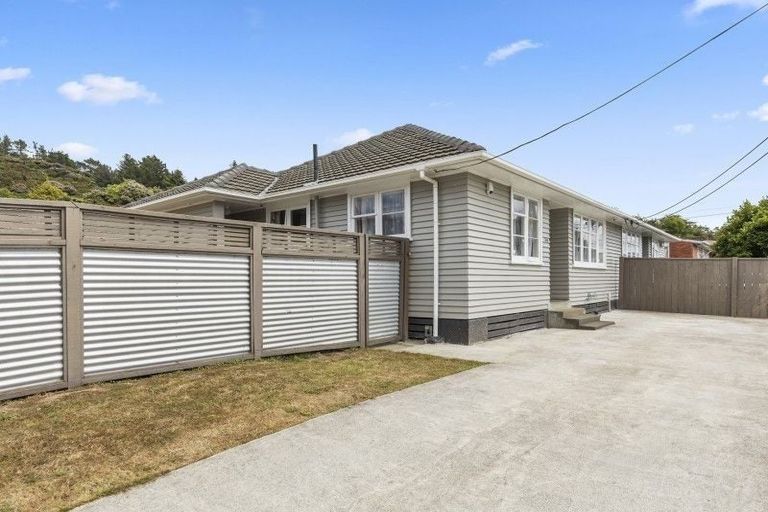 Photo of property in 308 George Street, Stokes Valley, Lower Hutt, 5019